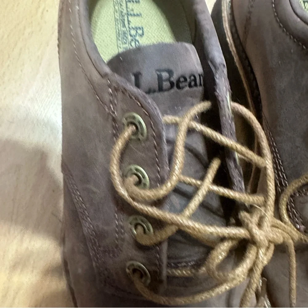 L.L. Bean Men’s Leather Oxford Shoes Size 8 Medium Brown Vibram Sole
